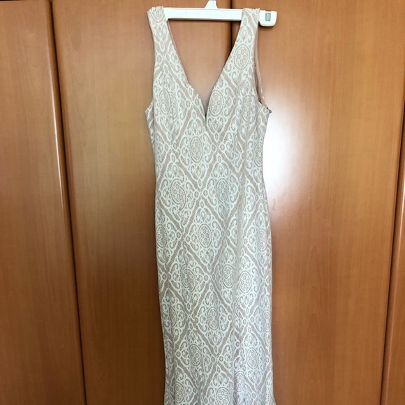 NEW Long white lace dress - Picture 2 of 3